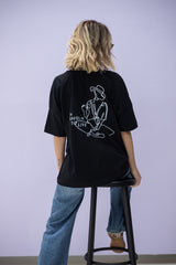 T-Shirt (Oversized) mit "To travel is to live" Motiv