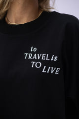 T-Shirt (Oversized) mit "To travel is to live" Motiv