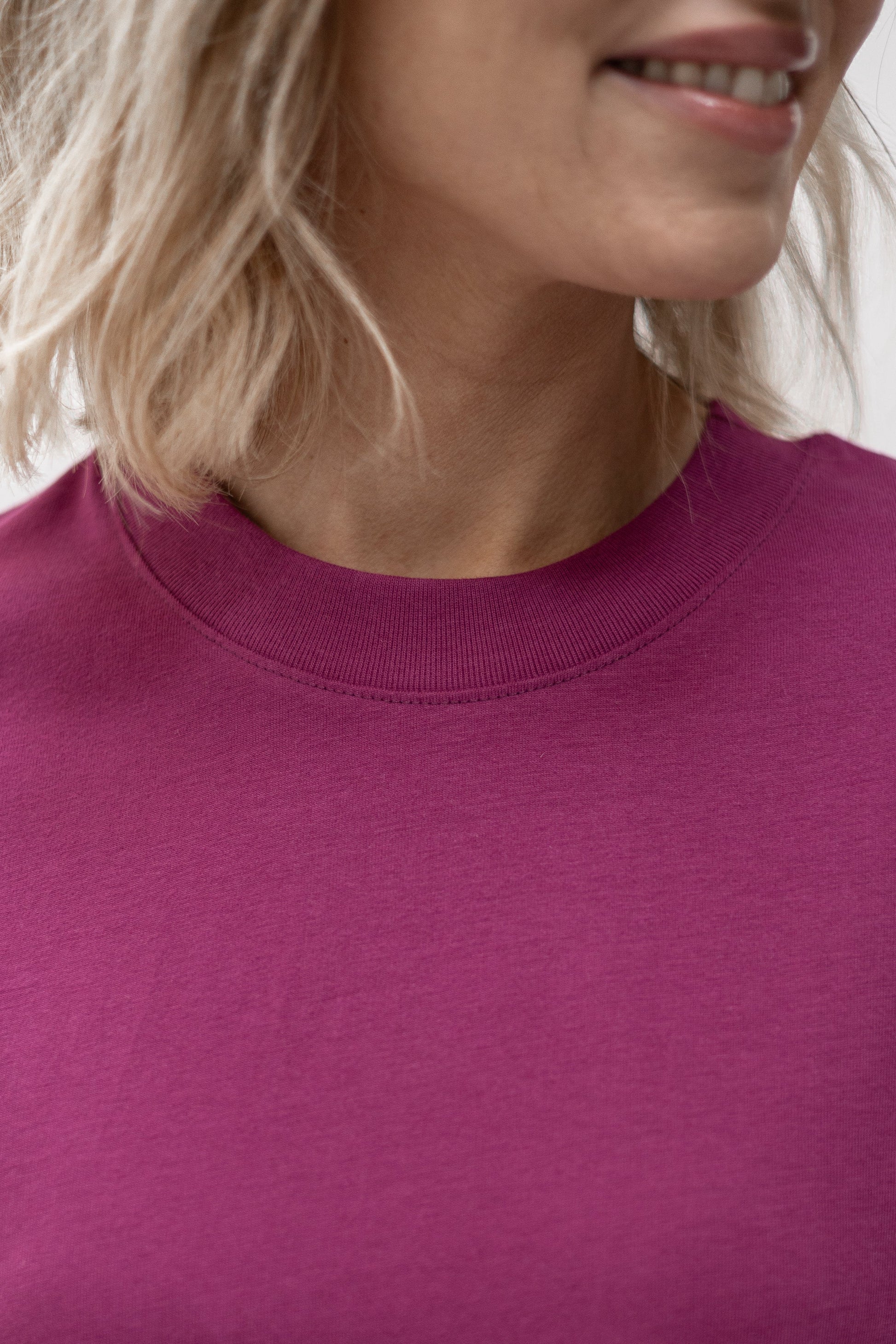 Soft Touch T-Shirt "Love letter" – Berry