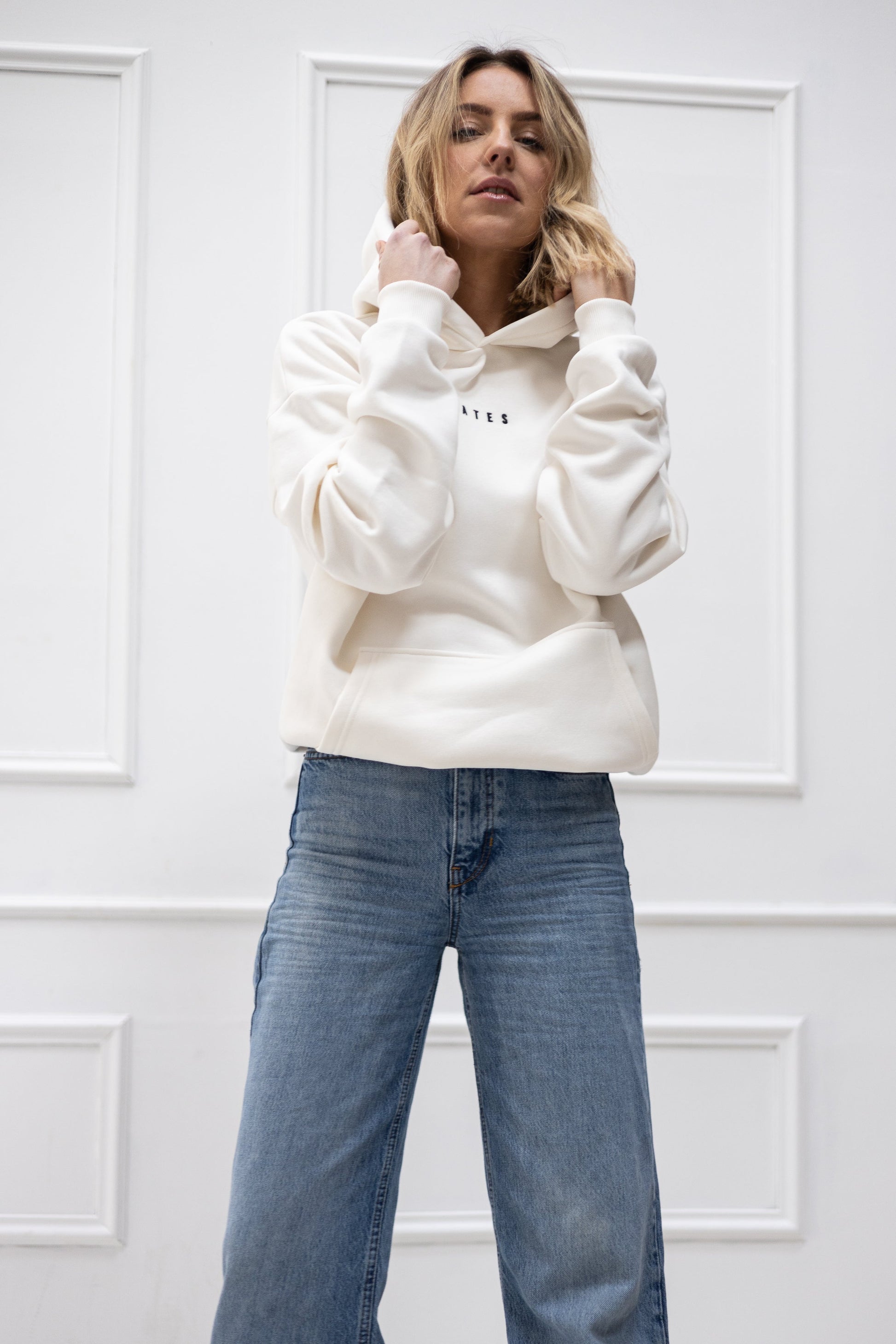 Original Regular Waistband Hoodie  "Stay kind" – Off white