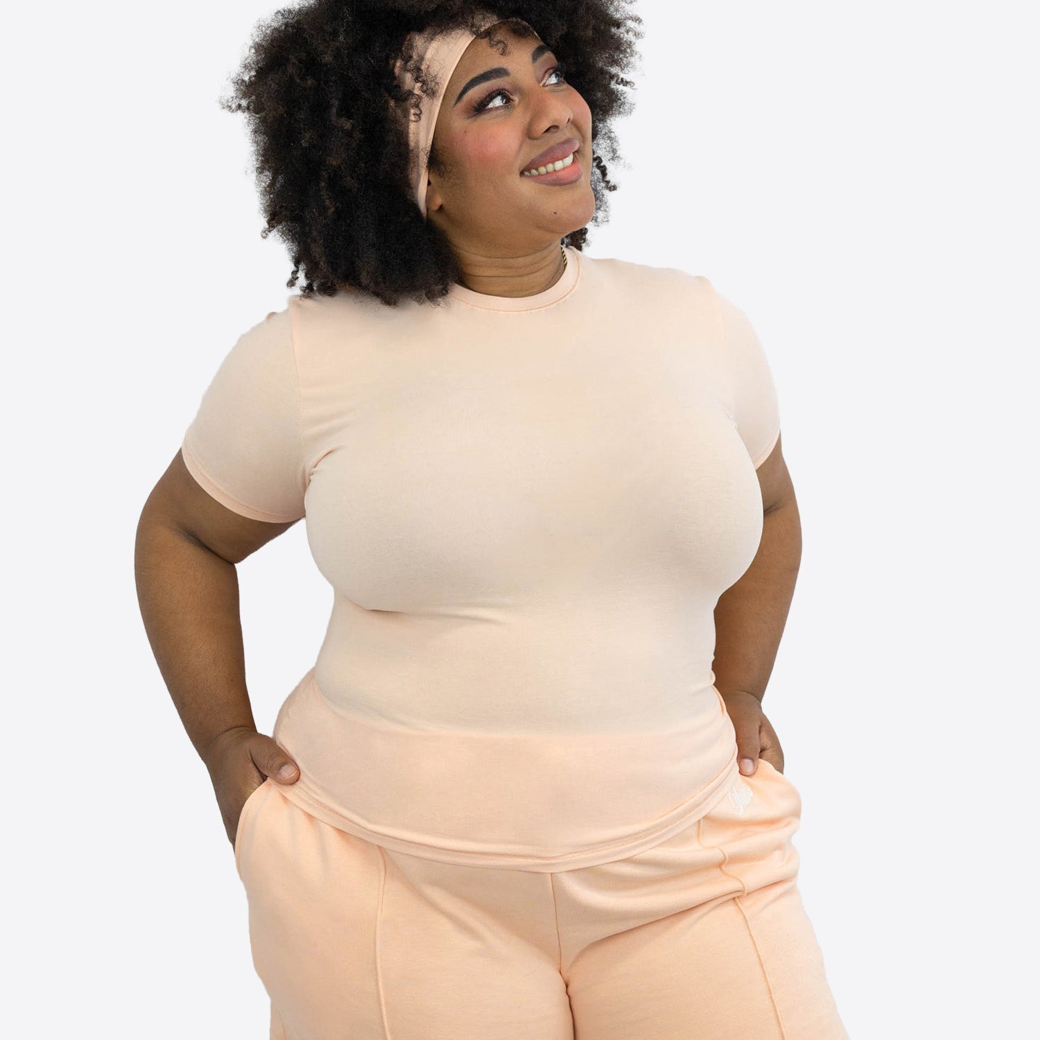 Light Jogginghose kurz mit Biese – Peach