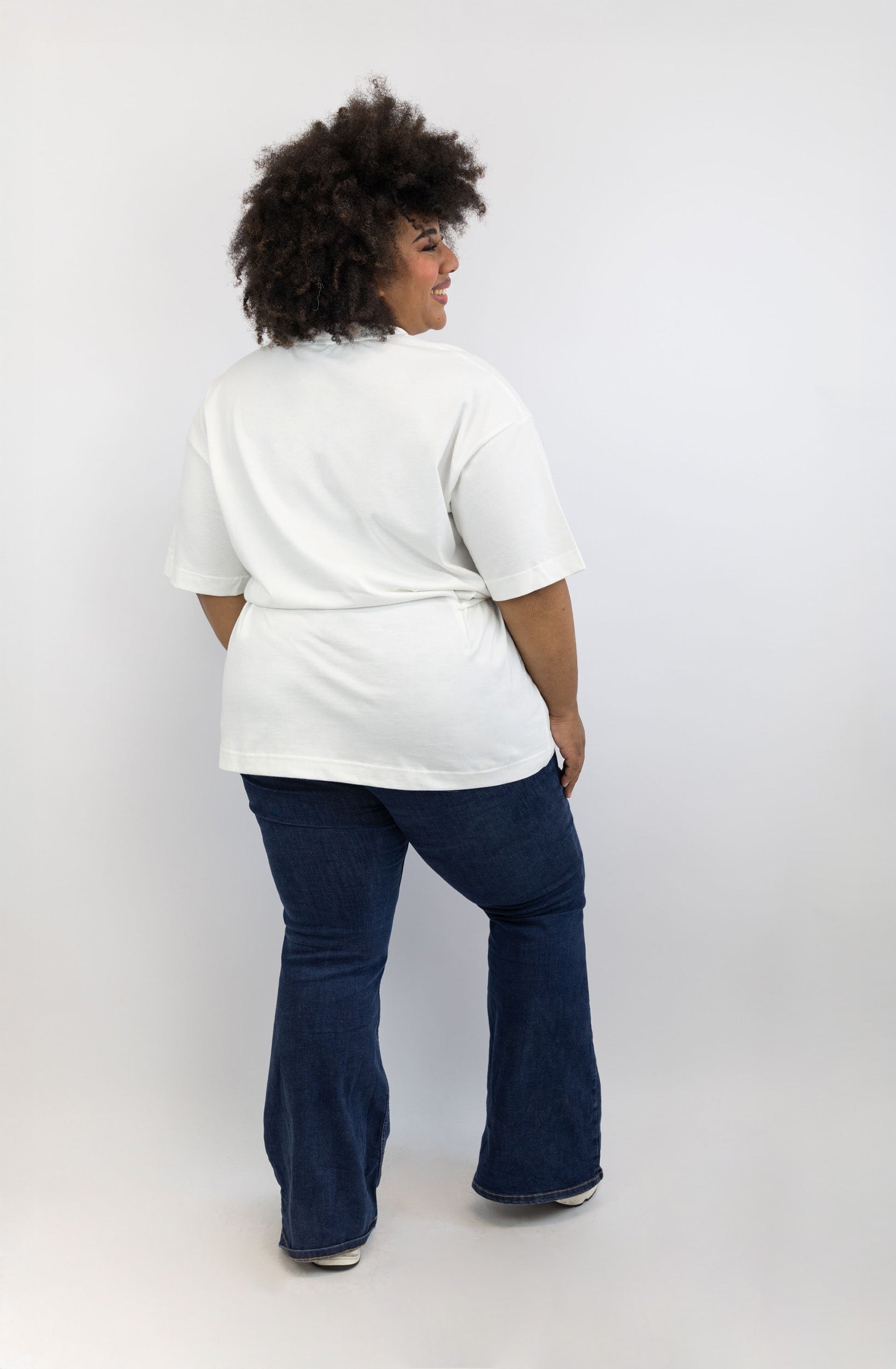 T-Shirt mit Schleifen-Bindung – Off white