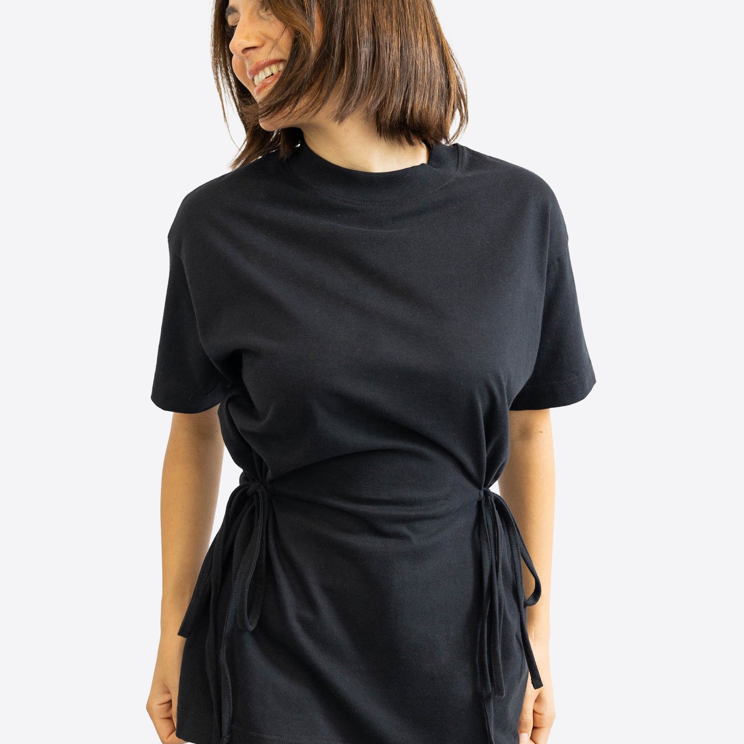 T-Shirt mit Schleifen-Bindung – Schwarz