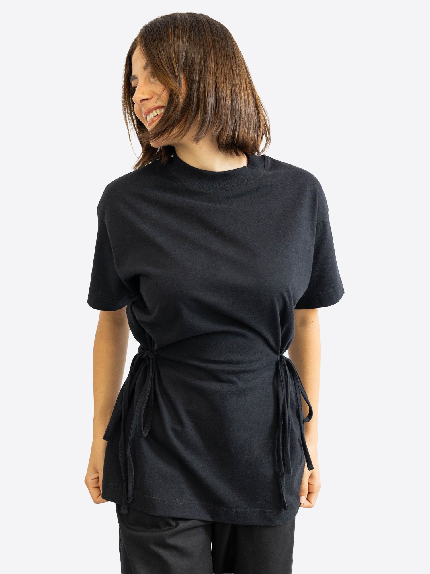 T-Shirt mit Schleifen-Bindung – Schwarz