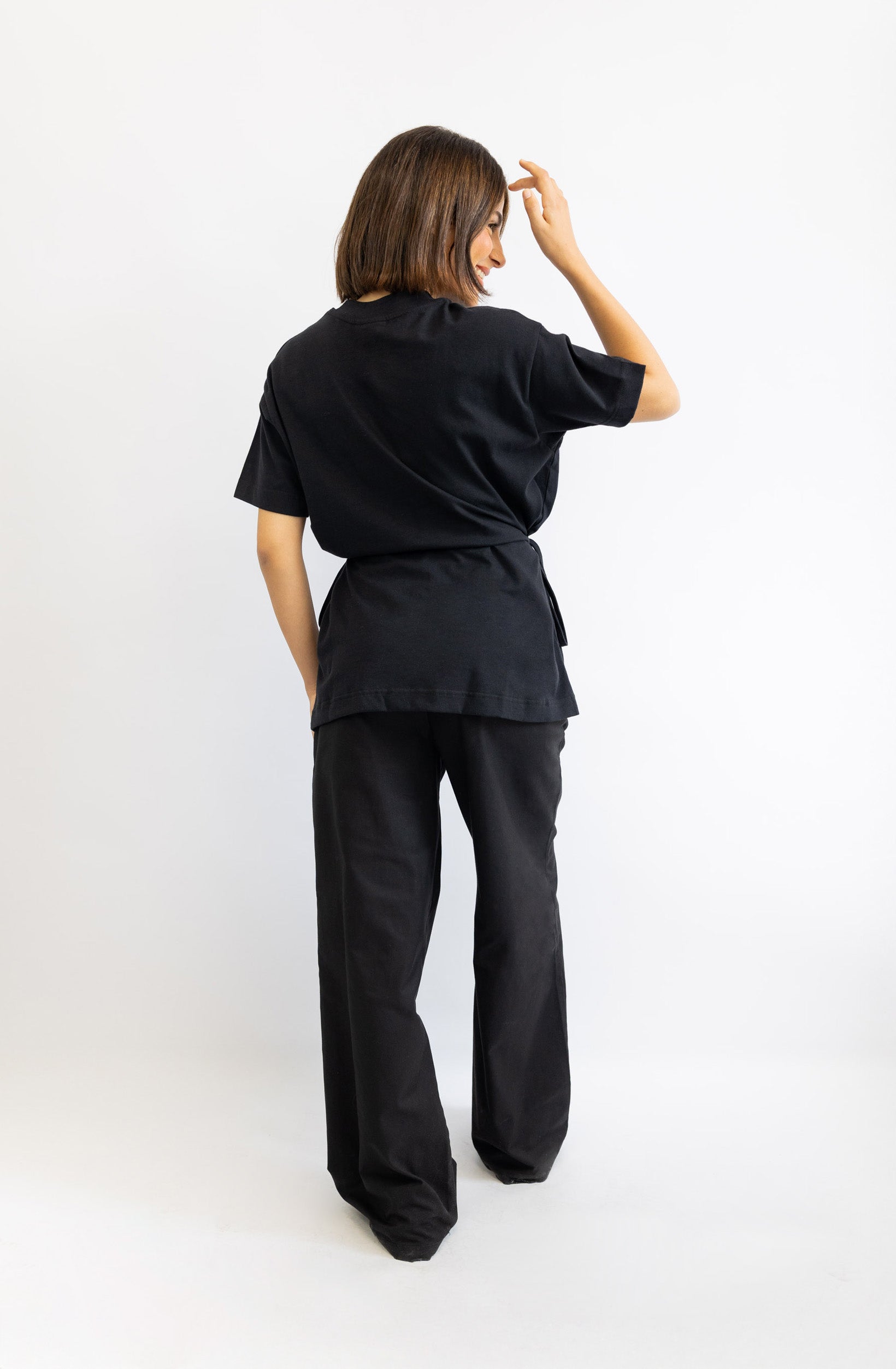 T-Shirt mit Schleifen-Bindung – Schwarz