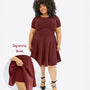 Classic Skort Kleid in Bordeaux am Model, Ganzkörperansicht; Einblendung „Separate Hose“ zeigt die Shorts unter dem Kleid