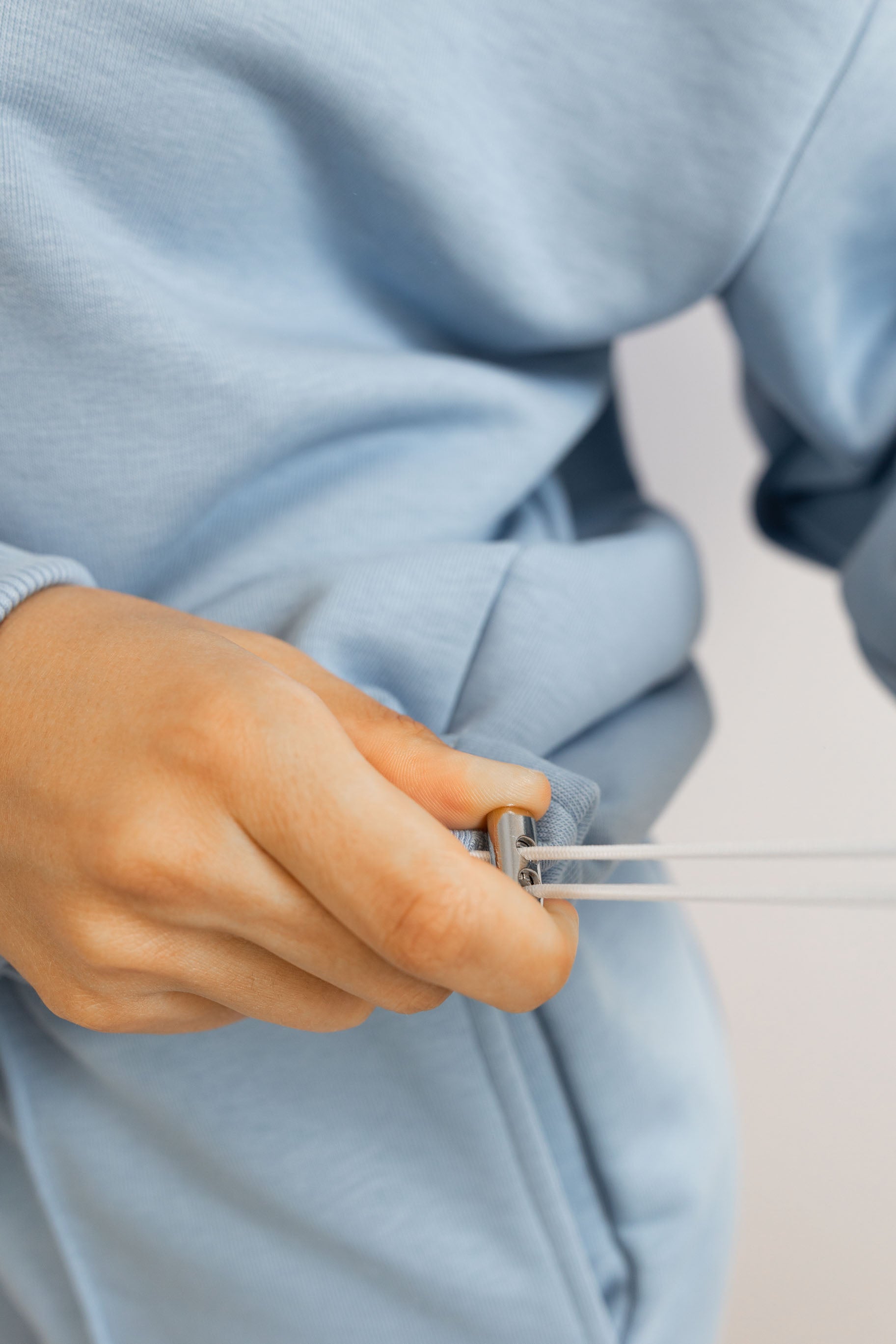 Verstellbarer Light Crop Sweater – Dusty Blue