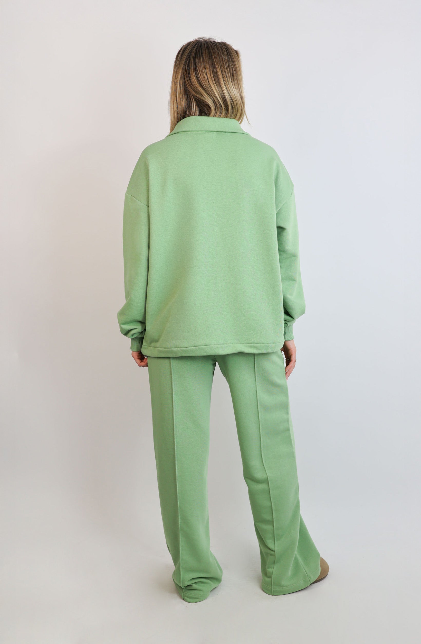 Verstellbarer Light Crop Sweater – Matcha