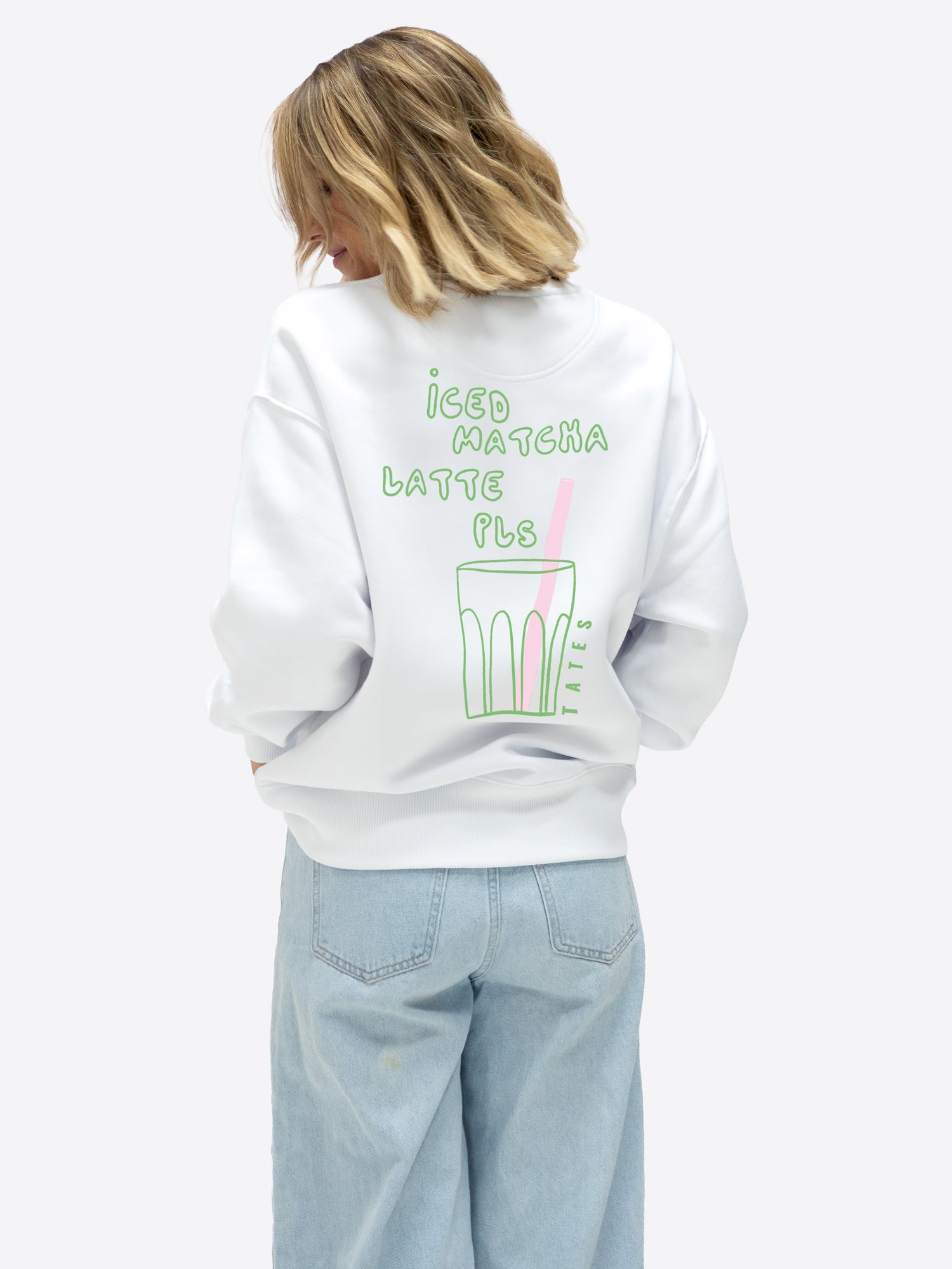 Sweater (Oversized) "Iced matcha latte pls" – White