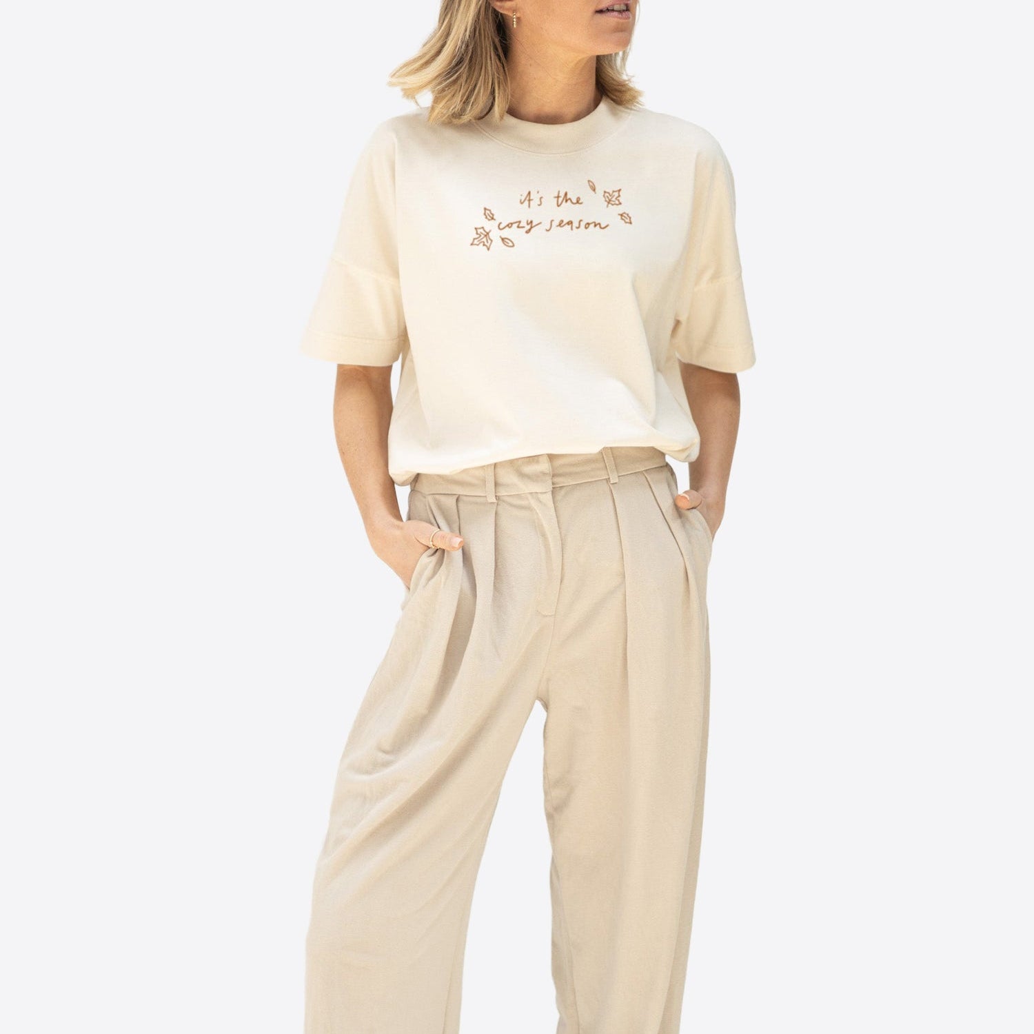 T-Shirt "Cozy Season" – Natural Raw