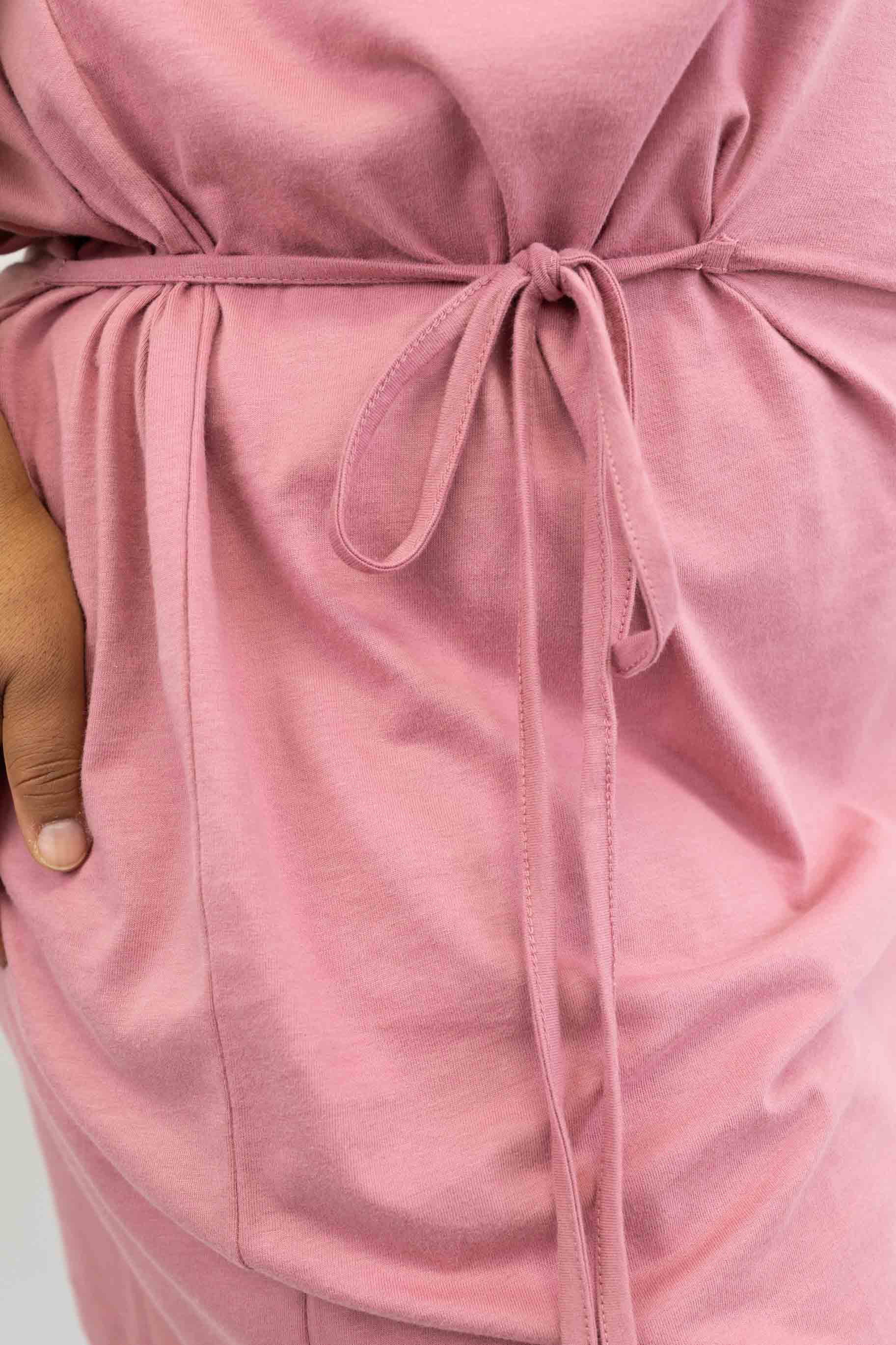 T-Shirt-Kleid mit Schleifen-Bindung – Rouge