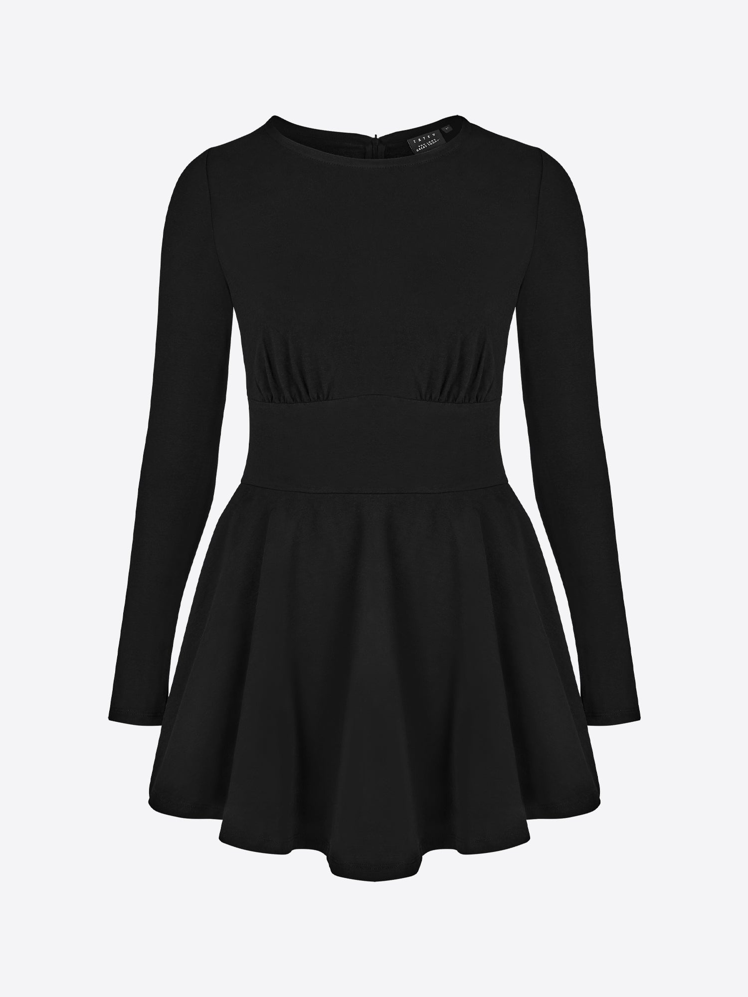 Kurzes Skort Kleid mit langen Ärmeln