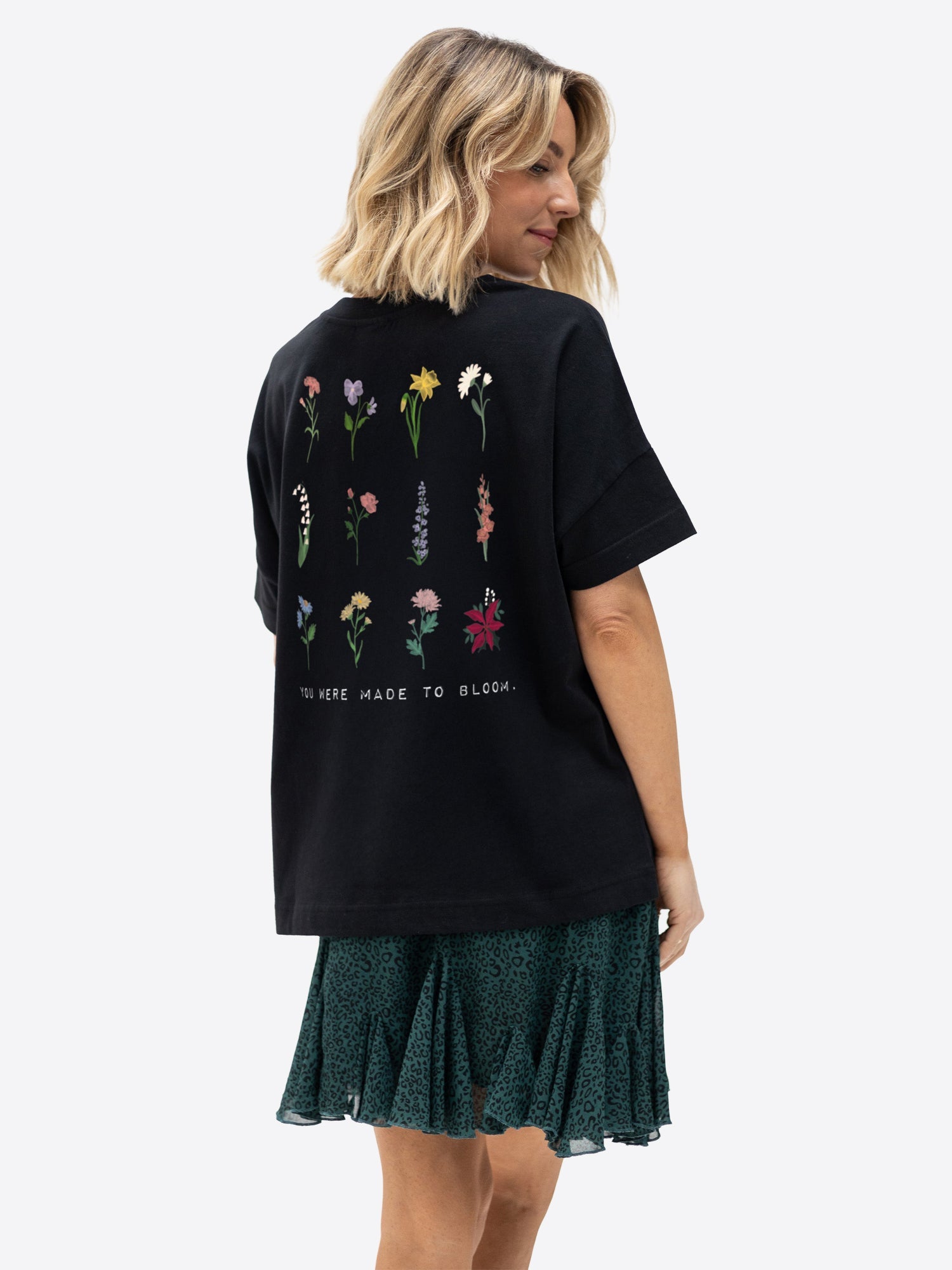 Soft Touch T-Shirt "Birthflowers" – Schwarz