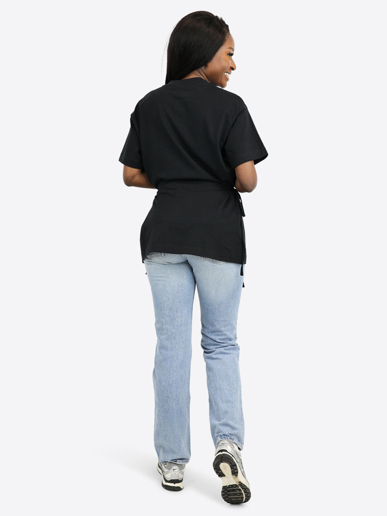 T-Shirt mit Schleifen-Bindung – Schwarz