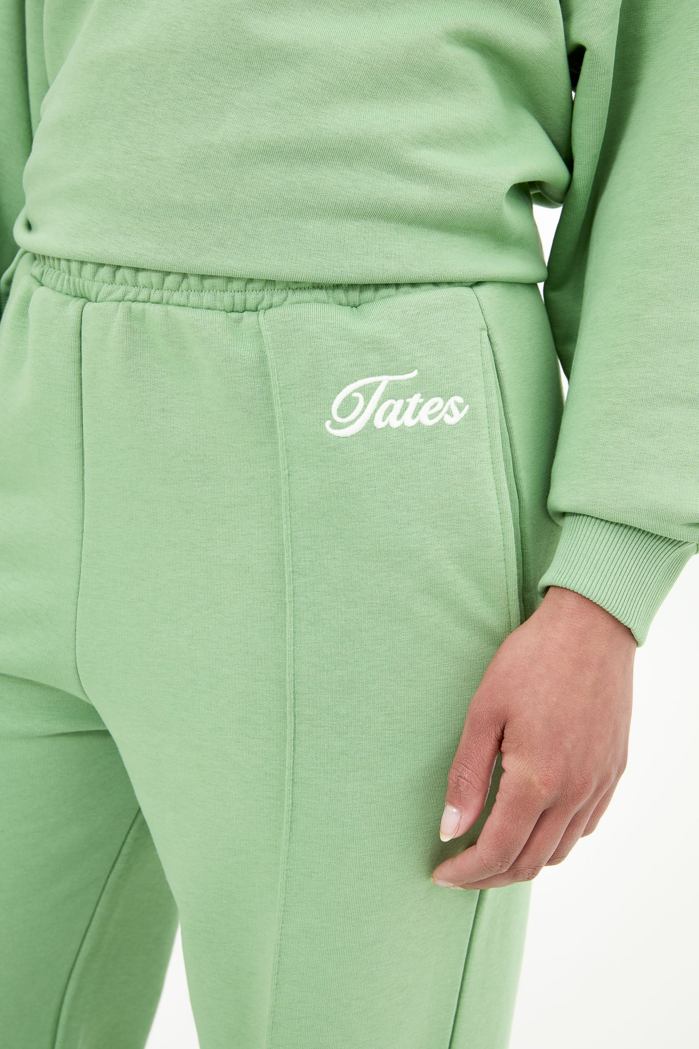 Light Jogginghose mit Biese – Matcha