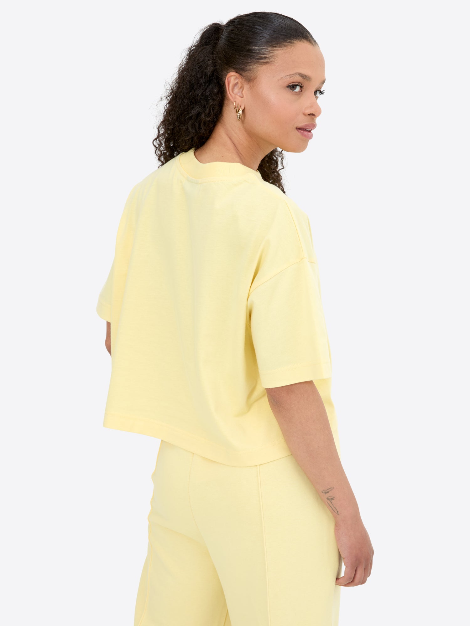 Crop Shirt – Butter Yellow