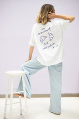 T-Shirt (Oversized) mit "Un croissant" Motiv